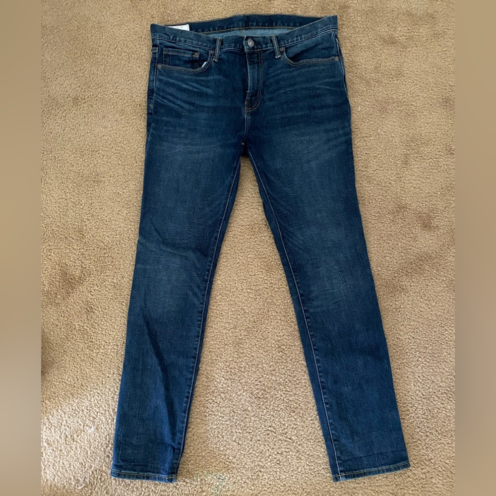 Men’s GAP skinny jeans 34x32 (2 pairs)